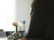 我的丈夫把我绑起来让一个英俊的陌生人操