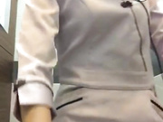 《台湾情侣泄密》饭店美女经理被调教上班时间B里塞跳蛋还要拿出来尝一尝