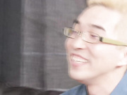 丰满华丽的大屁股少女被她幸运的亚洲男友舔舐和性交