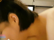 個人雲盤不慎泄密流出作品-猥瑣渣男自拍與絕世好嘴漂亮女友的不雅私生活 舔遊全身口爆吐精 口技絕對一流～1080P高清原版