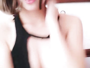 来啊草我，很久没见过这么极品的美乳粉嫩骚逼了没忍住连续撸了4次今晚得搞两瓶营养快线补补