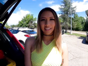 青少年基莫拉·奎恩已准备好制作她的第一个色情场景