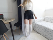 好想玩继兄的大肉棒，但我羞于表达