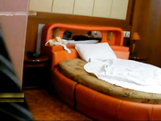 清純小美女跟男友吵架後酒店開房私會帥氣小夥 邊操邊打電話給男友 國語對白 720P高清無水印