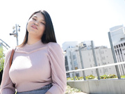 [NINE-095 ]身長175cmB115W75H121 岐阜は飛騨で育まれた超A5ランク最高級肉Lカップの天然ウブ処女、電撃DEBUT！カイリさん - 1of5