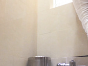 某大型商場公共女廁拍攝到的各式美女少婦如廁 有個顏值高的連衣裙妹子脫掉裙子看胸型很完美 1080P高清原版