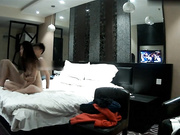 主題酒店情趣房拍攝到的白嫩美少婦與情人偷情私會啪啪 互舔互插愛撫爽的欲仙欲死 露臉高清