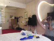 夜宴系列之身材纖細漂亮大學生兼職平面模特工作室拍內衣廣告 被攝影師偸錄換衣全過程 720P高清原版