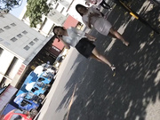 最新流出國內廁拍大神街尾妹子進入公共女廁拍攝 有個短裙披肩長發高跟美女肥嫩逼逼看得讓人欲火焚身 1080P高清原版