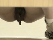 最新流出國內廁拍大神潛入某商業大廈公共女廁近距離拍攝紅涼鞋妹子如廁 逼毛毛稀疏絕對誘惑 4K高清無水印