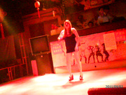 精品推薦 縣城鄉村小劇場拍攝裸體艷舞表演 露奶露逼搔首弄姿與觀眾激情互動 場面淫蕩刺激 720P原版高清