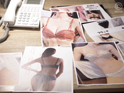 [ABF-215] 憧れの女上司と 突然のゲリラ豪雨で帰宅困難になって まさかの相部屋に… 鈴村あいり 【破解】 - 1of5