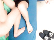 人到中年全程露脸激情4P啪啪大秀直播，口交足交吃奶舔逼，淫声荡语从床上干到沙发再到厕所，浪叫呻吟不止