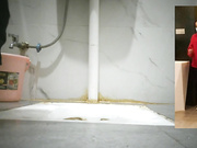 商场女蹲厕真实偷拍，数位小姐姐方便，同步露脸全身，瑜伽裤大穴美少妇，尿尿还把B掰开不知为什么