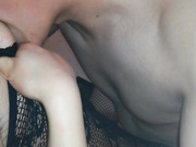 露脸眼镜骚妻穿着网纹露逼装被单男无套抽插，叫声迷人，从挚爱沦为分享的小母狗