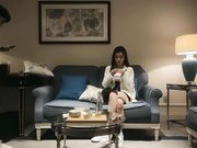 溫柔的姐姐，長腿包臀裙坐在身上調調情，舔屌口交翹起屁股後入抽插猛操。