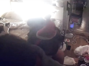 黑客破解家庭网络摄像头长期偷拍❤️小夫妻的日常性生活妻子圣诞节穿着女仆装勾引老公