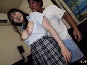 [破解]EKDV-724  SNSで見つけた制服女子と初めてエッチするためラブホに来たら… 想像以上の敏感爆乳で何度もイカせて何度も中出ししちゃいました 櫻茉日 - 1of5