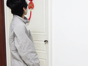 私房大神 老虎菜顶级模特灵灵私拍❤️树屋轻调成绩很差的男生报复女老师对老师灵灵进行了凌辱无水印高清版