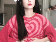 可欲可甜身材娇小美眉露脸与男友做爱自拍，主打就是青春嫩嫩的