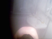 偷拍隔壁阿姨洗澡又被扣屄