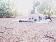 网络红人VV姐大清早穿着黑色蕾丝裤袜高跟和炮友乡下田间的丛林野战108P高清无水印