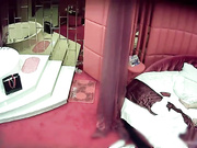 主题酒店偷拍-经验丰富的情侣床上花招真多各种姿势体验操逼,男的最后还想在水池里再干一次!