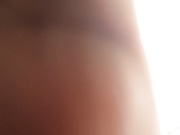 苹果专店不穿内内骚女 齐逼热裤深陷股沟里了