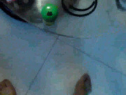 超漂亮的美女和男友一起到朋友家吃饭被故意灌醉后男友让朋友在客厅沙发上狠狠干她,自己拍摄!真漂亮可惜了!