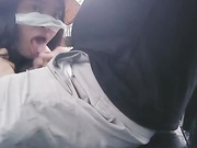 碎花连衣裙少妇户外勾引帅哥河边凉亭抱坐式啪啪口爆精液太浓要抽口烟缓缓