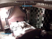 时尚气质的白领美女被同事约到酒店在床上撒上玫瑰花和气球换上情趣服再干,美女受不了跑到床下又被拉回来操!