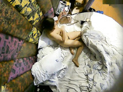 精品小旅馆偷拍体力不错的小伙和泡到的少妇偷情貌似说的是湖南话