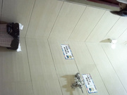 坐盗市最新流出电信营业厅女厕TP黑丝美眉的内裤貌似有很多分泌物仔细擦拭