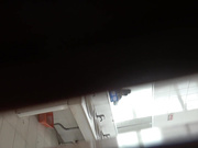 学生MM厕所跟拍系列11 默默的跟踪漂亮妹子一分钟