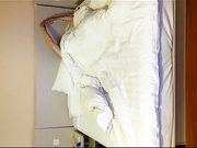 过年放假和饭店老板娘宾馆开房用震棒玩玩她的逼