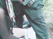 颜值还可以的大奶村花小梅勾引镇上菜市场的猪肉佬到后山小树林席地野战