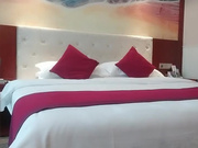 《快枪手探花》约炮个为还信用卡出来卖逼的良家少妇野性十足一小时干了三炮