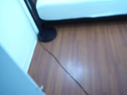 样子闷骚的华裔脸孔眼镜大学生美女在床上上网被大洋屌男友要求吃屌后入性感美臀