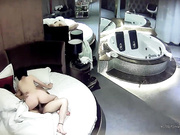 水滴摄像头偷拍情趣酒店豪华套房年轻小情侣啪啪