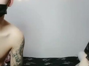 口罩妹子学生制服和男友直播啪啪，深喉口交上位抽插后入性感大白屁股，大黑牛自慰掰穴特写