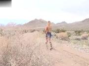 【剧情之王】国外漂亮美女逃跑病毒隔离区被防护人员抓获 车上用大屌检测美女体内 无套后入爆操