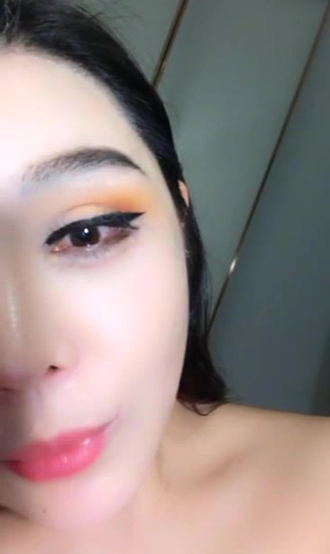 长得像某女星脸蛋魔鬼身材的极品外围女和大款干爹啪啪呻吟刺激