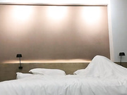 小宝寻花约了个卷发苗条妹子，口交上位骑乘后人大力猛操_ev