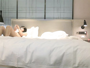 小宝寻花约了个大奶妹子啪啪，深喉口交抽插猛操呻吟娇喘诱人_ev