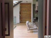 中文字幕 漂亮的美女大学生可以免费住进大房子目的是为了能操她们啊，苗条性感大长腿粉嫩肉体硬了