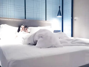 9总全国探花约了个高颜值长裙妹子啪啪，口交上位骑乘抱着抽插猛操呻吟诱人_ev