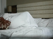 獨家推薦 廣州健身教練倫哥星級酒店高價約啪漂亮兼職妹子 胸推漫遊吹簫技術絕對杠杠 服務蠻不錯的 粵語對白