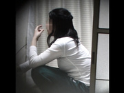 【全網首發】【宿舍偷拍】大學生集體宿舍公寓宿管員窗外偷窺學妹日常生活更衣洗澡 精彩絕對引爆妳的眼球～1080P高清原版