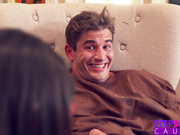 姐姐说：我操！你的鸡吧都进到我的骚逼了！