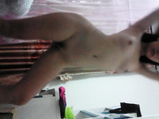 艺校里很有人气的跳脱衣舞狂人妹子自家闺房再跳一首嗨曲 这小腰小屁股给你摇的真专业